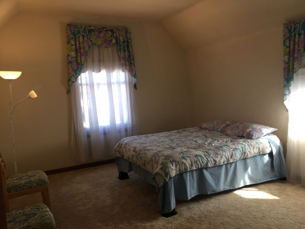 Amazing sunset in front of historic house Blaine Vrbo