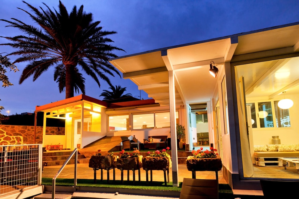 Photo - Parralito by VillaGranCanaria