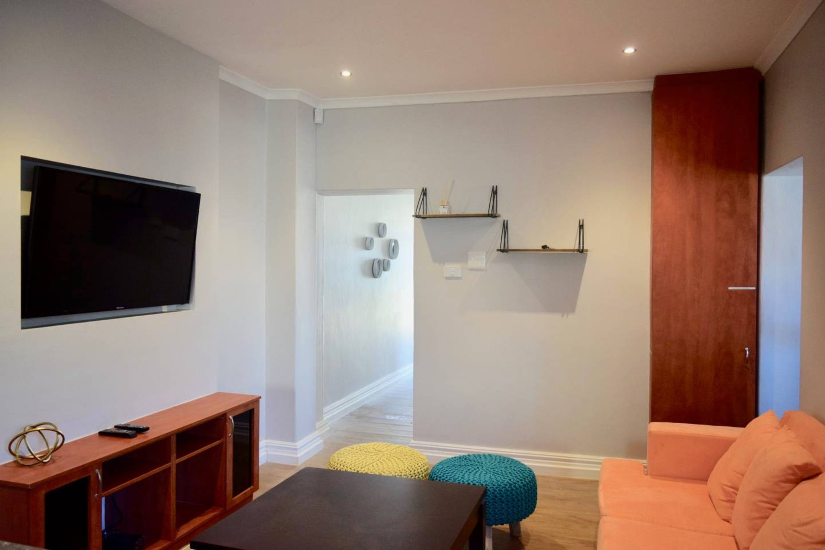 ソルト リバーにある現代的なホーム ベッドルーム 4 室 口コミ 部屋写真 料金 お得情報 エクスペディア