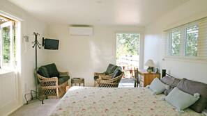 1 bedroom, iron/ironing board, WiFi, linens