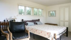 1 bedroom, iron/ironing board, WiFi, linens
