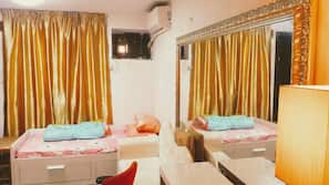 1 bedroom, iron/ironing board, Internet, linens