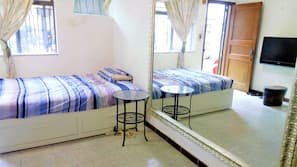 1 bedroom, iron/ironing board, Internet, linens