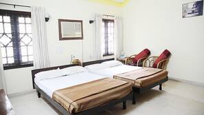 Blackout curtains, iron/ironing board, free WiFi, linens