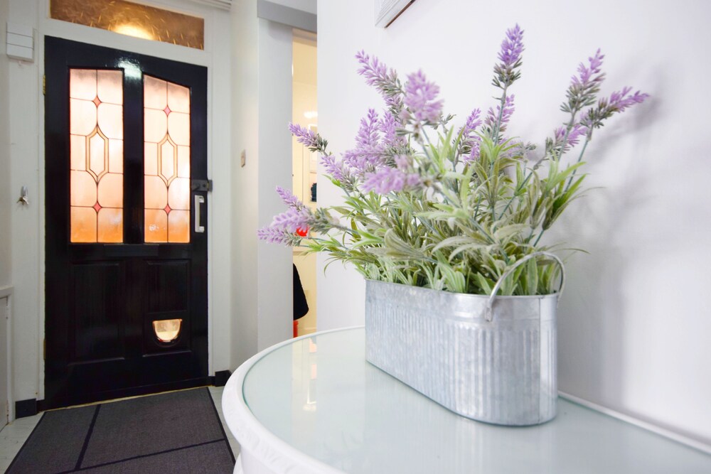 Sea Scene's , Hayling Island a flat that sleeps 4 guests in 2