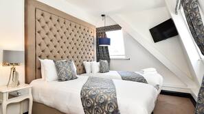 Iron/ironing board, free WiFi, linens