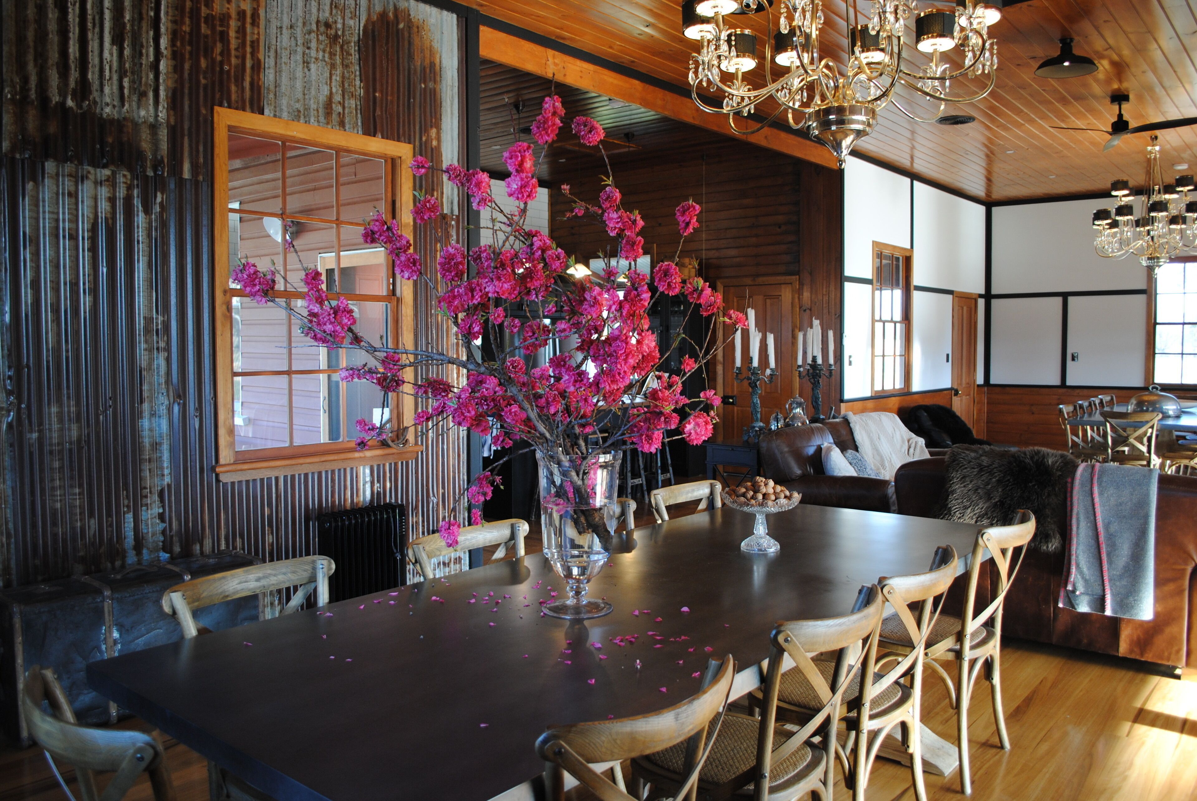 Fabulous Country Stay on New England Cattle & Sheep Property