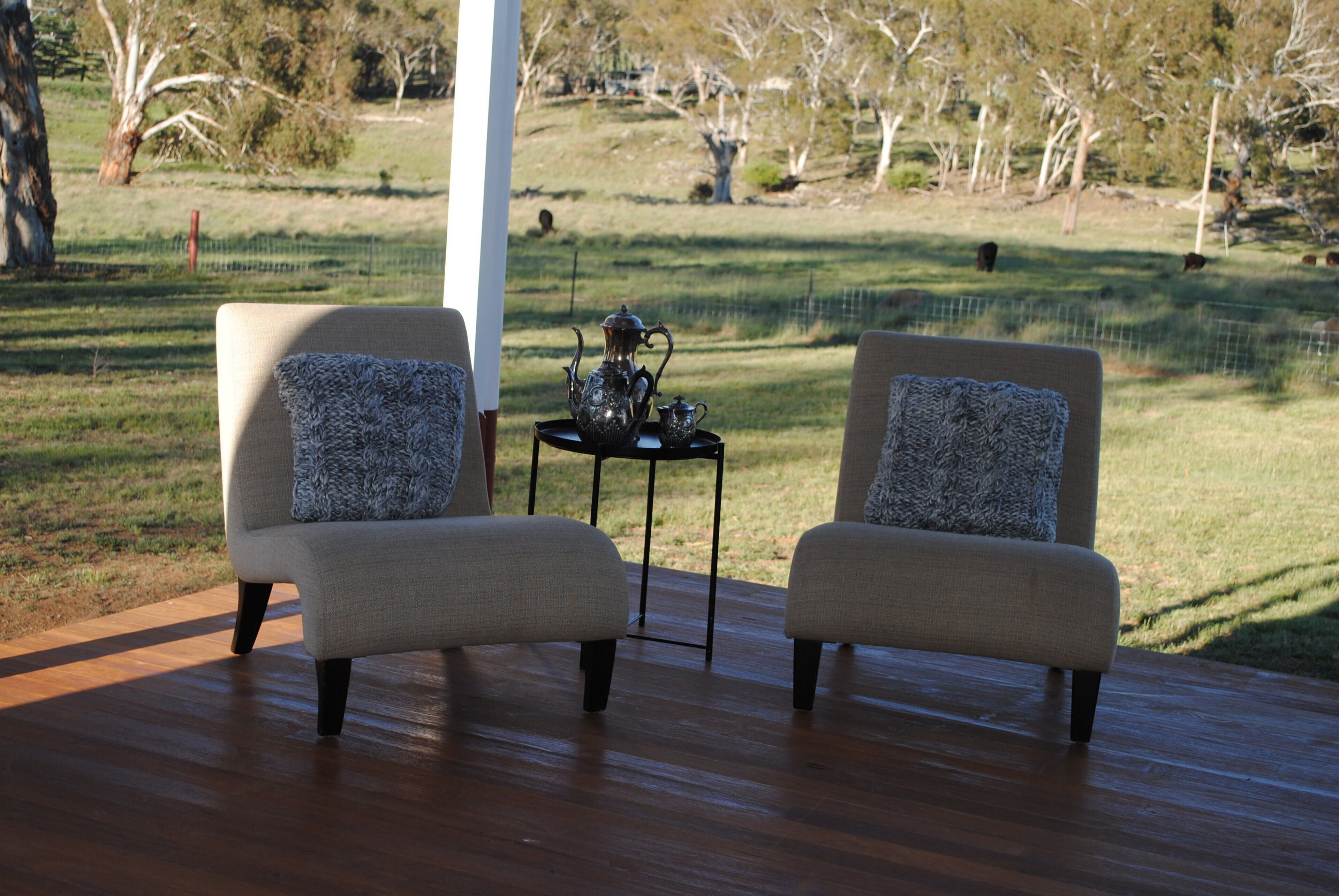 Fabulous Country Stay on New England Cattle & Sheep Property