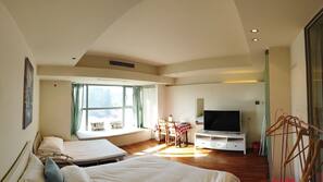 1 bedroom, desk, blackout drapes, soundproofing