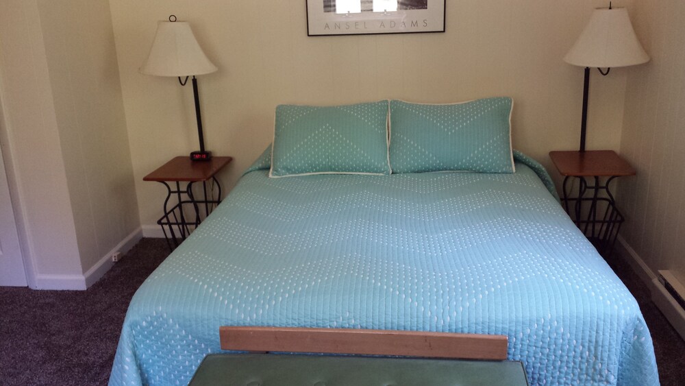 This Updated Home Has Everything! in New London, United States
