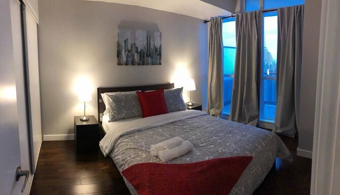 Galaxy Suites Square One Unit 3201 In Toronto Expedia