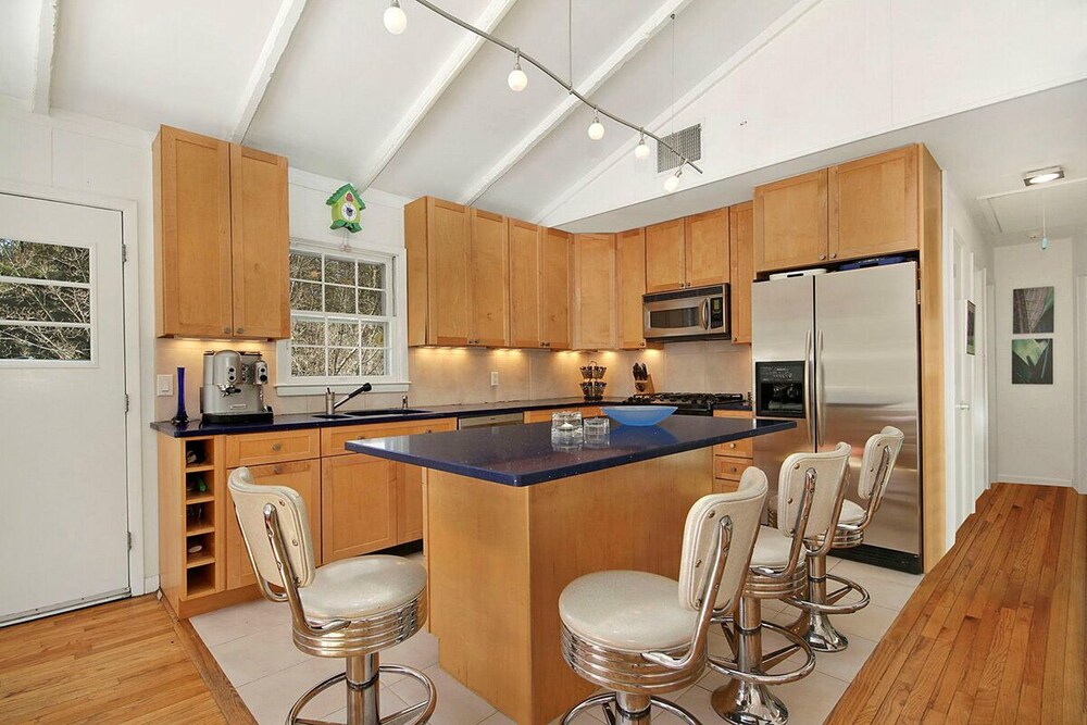 Private Spot In The Hamptons In Hampton Bays Hotel Rates