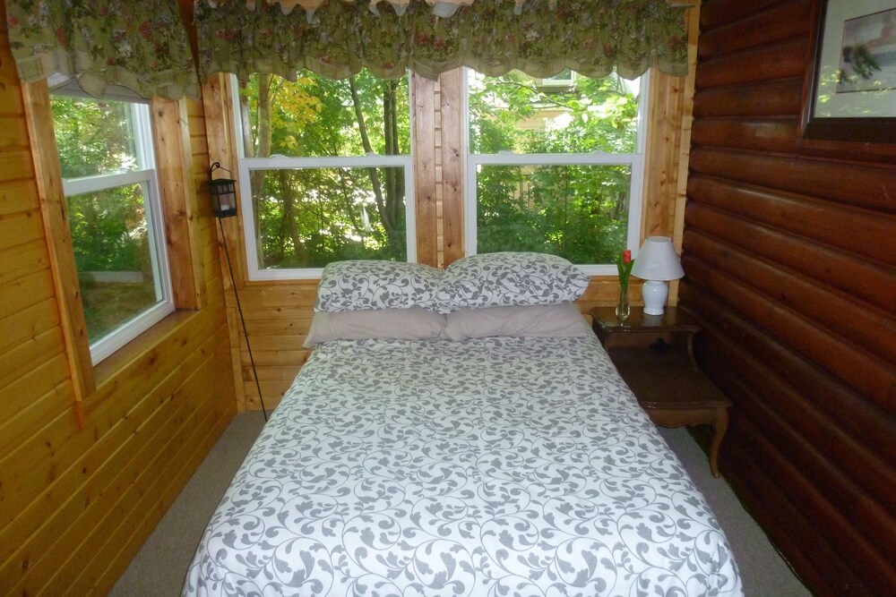 Cozy Waterfront Cottage in Grand Beach Manitoba Grand Beach Vrbo