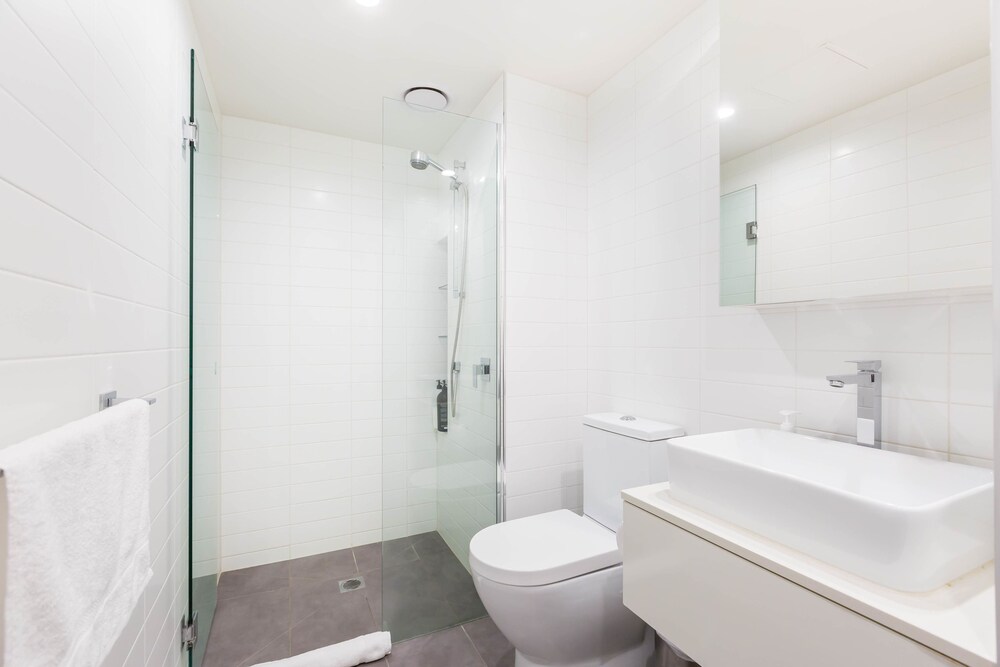 Tori, 1BDR Southbank Apartment