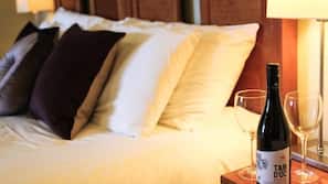 Iron/ironing board, free WiFi, linens, wheelchair access