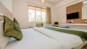 Rollaway beds, free WiFi, linens