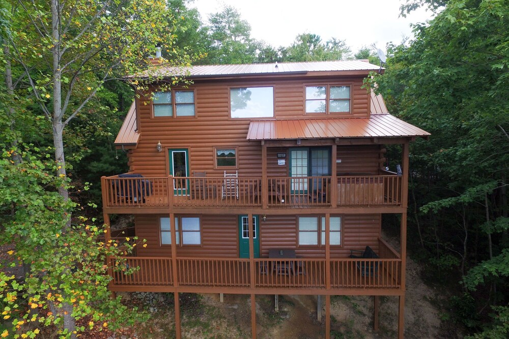Dogwood Hill 3 Br Cabin In Gatlinburg Pigeon Forge Hotel