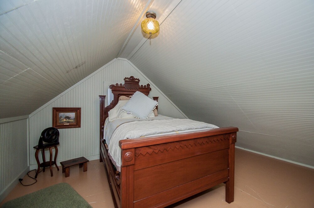 Ideal For Small Reunions Lonesome Doves 5 Br Cottage In Canyon