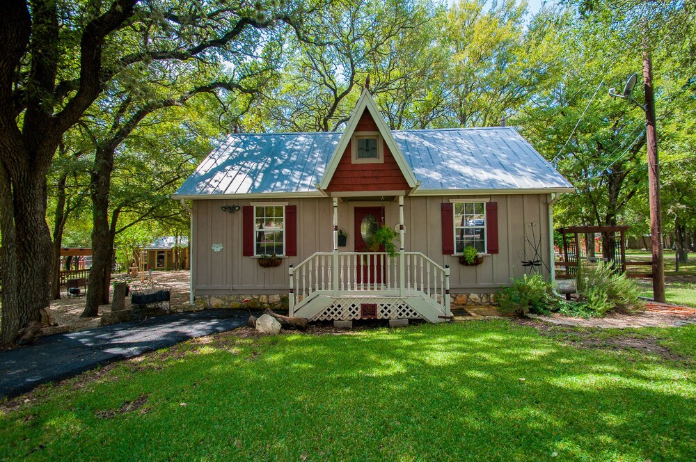 Ideal For Small Reunions Lonesome Doves 5 Br Cottage In Canyon