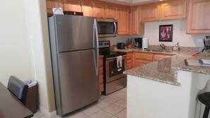 Oven, coffee/tea maker
