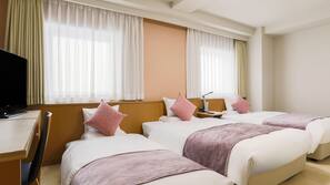 In-room safe, desk, free WiFi, linens
