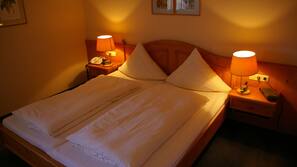 Minibar, Zimmersafe, Schreibtisch, kostenlose Babybetten