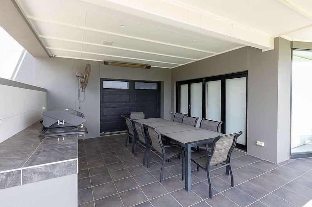 Entire Home With Direct Access to the River Murray