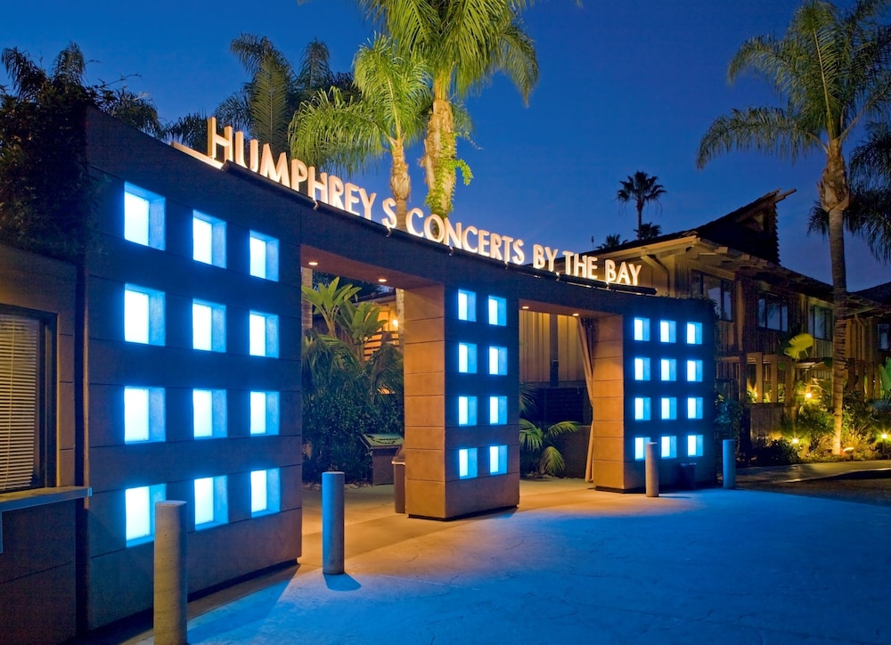 Beach Suite at San Diego Shelter in San Diego | Best Rates u0026 Deals on Orbitz