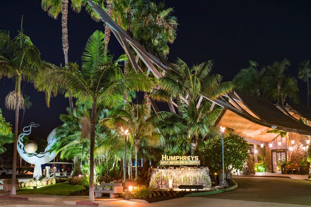 Beach Suite at San Diego Shelter in San Diego | Best Rates u0026 Deals on Orbitz