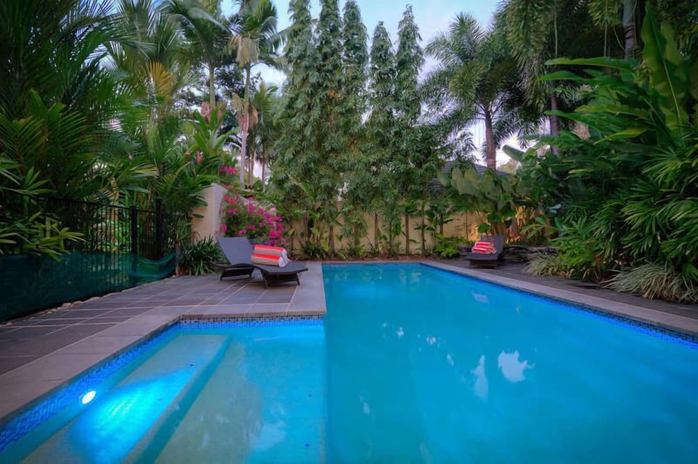 Innokenti at The Beachfront, Luxury on 4 Mile Beach