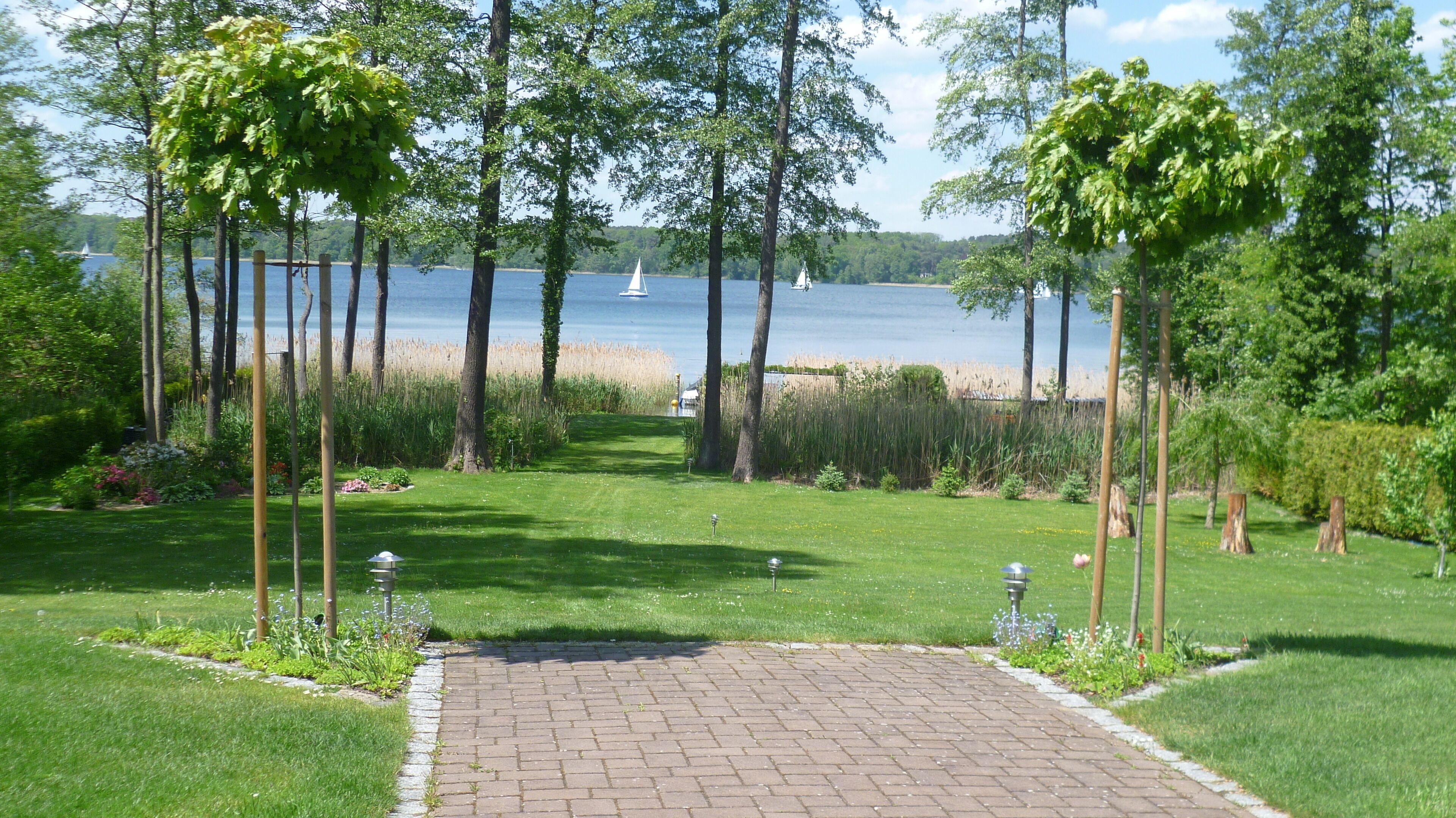 Apartment for 4 Persons, Directly on the Lake in Diensdorf Radlow, Germany