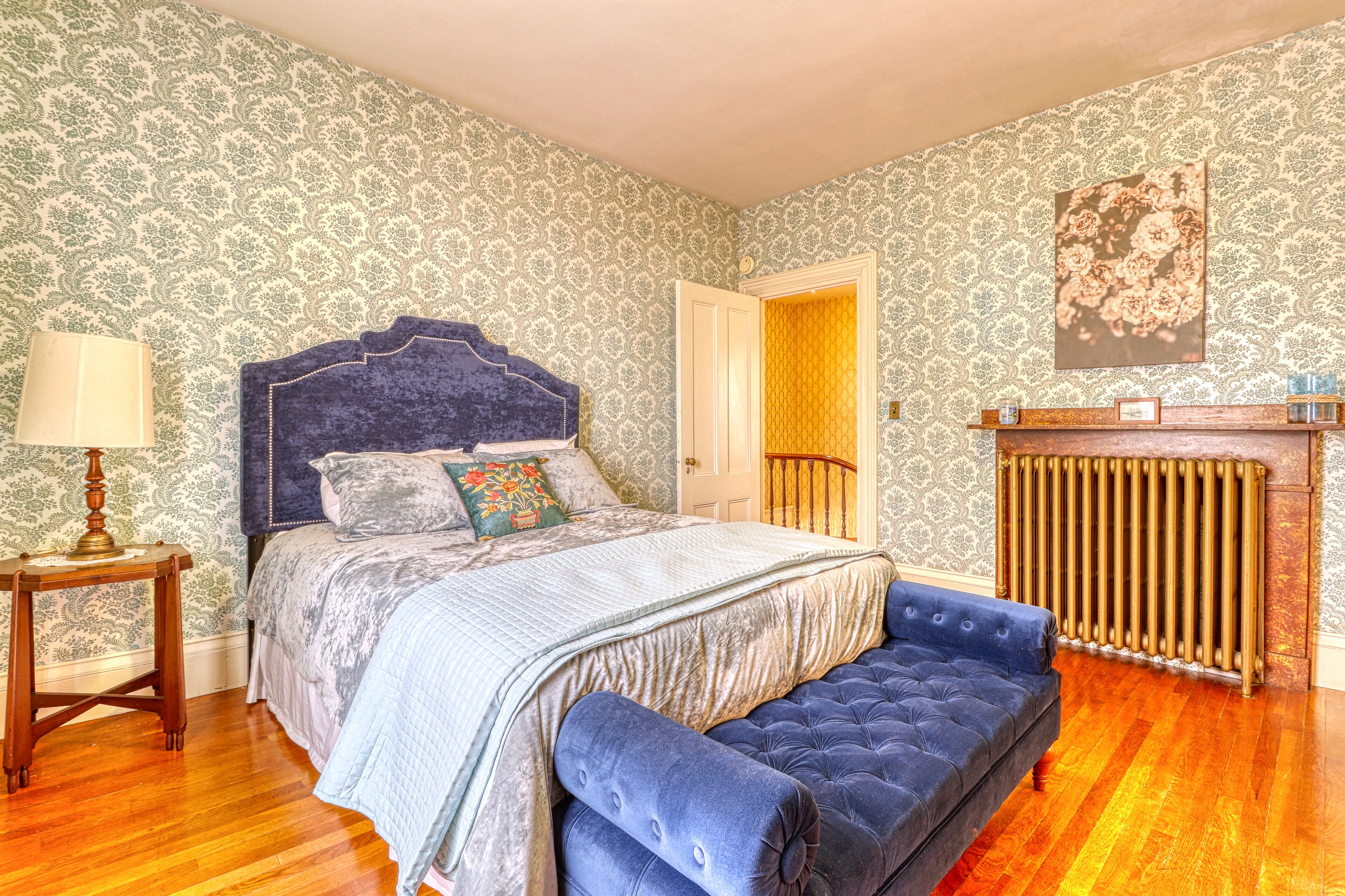 Stunning Victorian home with ballroom & sun porch - walk to events downtown in Bangor, United States