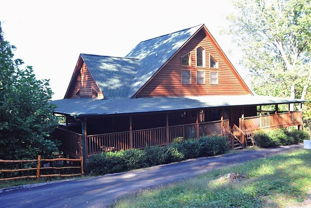 Misty Mountain Cabin New Owner Discount In Gatlinburg Pigeon