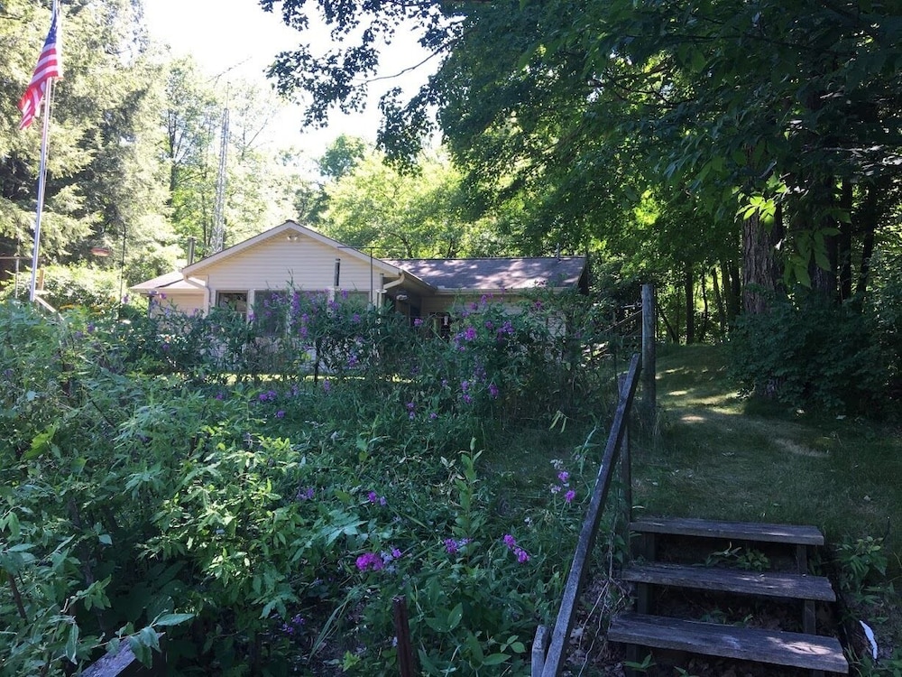 Muskegon Riverfront Cabin, Newaygo, MI Vacation Rental Cottage ByOwner