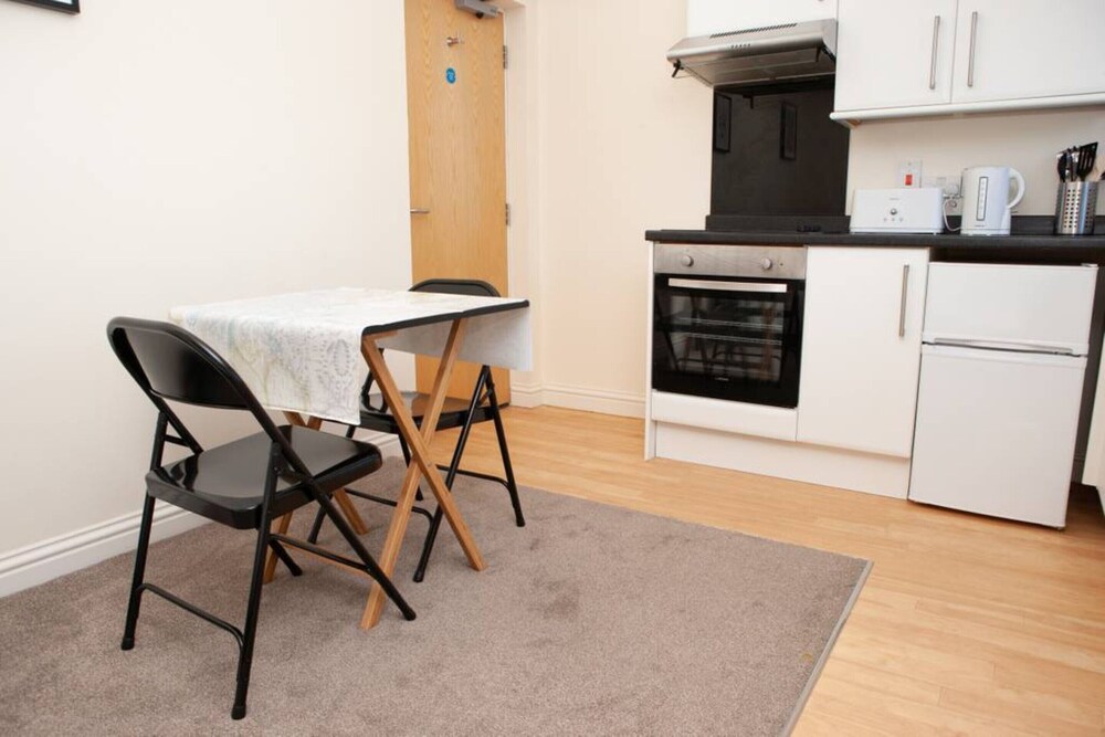 Ious Studio Apartment In Bristol Hotel Rates Reviews On Orbitz Ious Studio Apartment