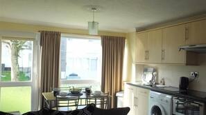 Oven, cookware/dishes/utensils