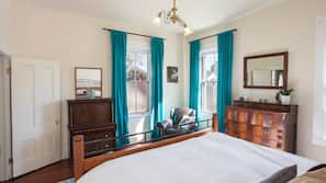 3 bedrooms, iron/ironing board, Internet, linens