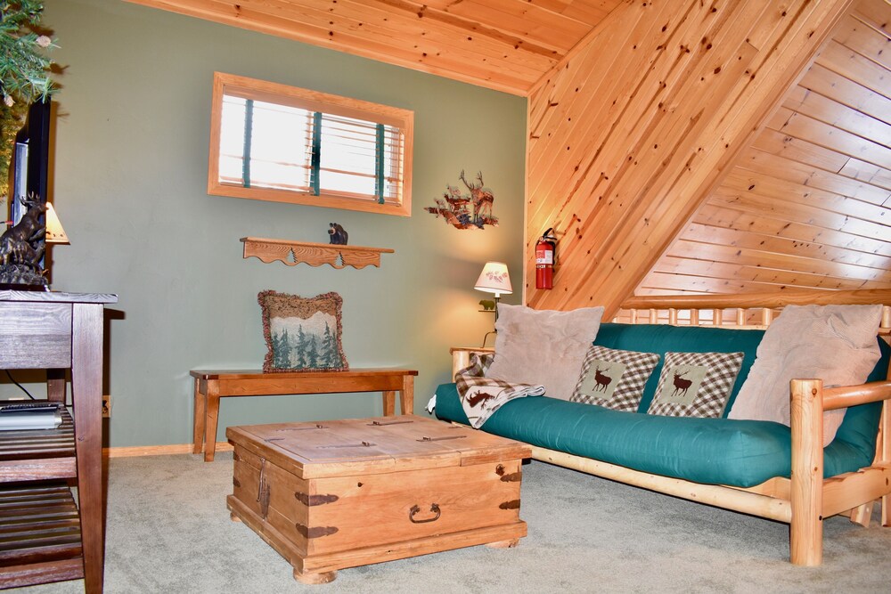 Big Bear Log Cabin Fox Farm Area Hot Tub 3bd 3bth 2019 Room