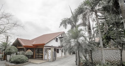 OYO 741 Sierra Travellers Inns