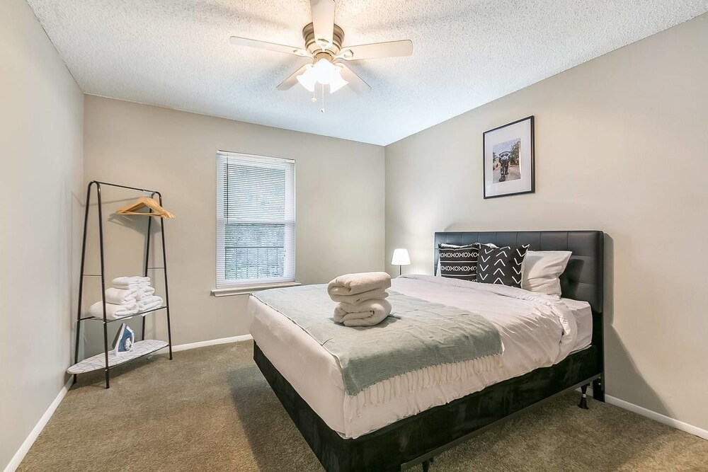 Lsu Suite Pool In Baton Rouge Hotel Rates Reviews On Orbitz