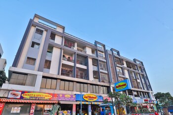 OYO 18485 Hotel Lincoln