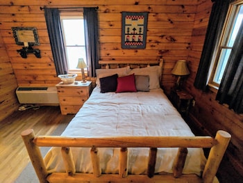 Black Bear Retreat In Hocking Hills Minutes From Ash Cave