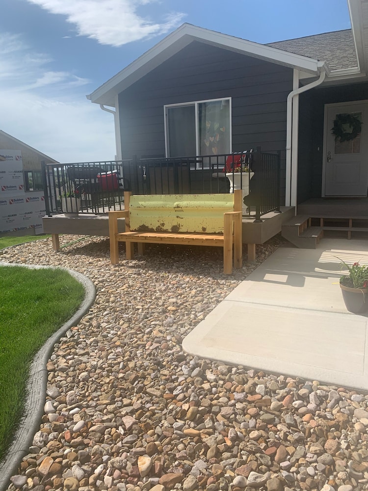 Perfect get away that is minutes from Legendary Downtown Sturgis