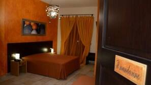 Minibar, tende oscuranti, culle/letti per bambini (gratuiti)
