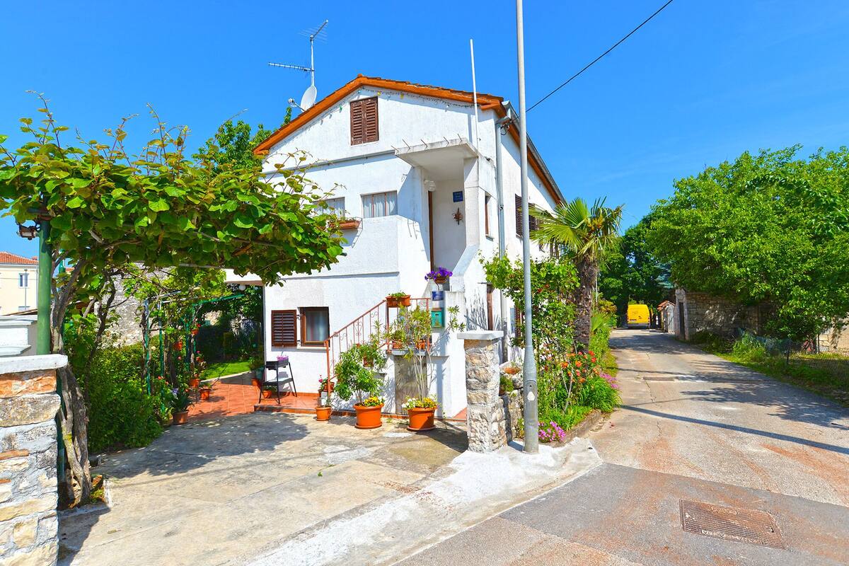 Apartment 358 In Porec Croatia Expedia Apartment 358 In Porec Croatia Expedia