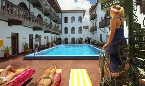 3 outdoor pools