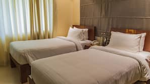 1 bedroom, premium bedding, memory foam beds, in-room safe