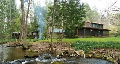 Cowboy Cabin on Stanley Creek