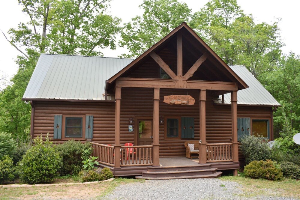 Run About Trout Lodge In Blue Ridge Hotel Rates Reviews On Orbitz
