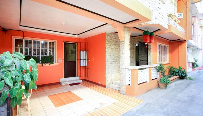 Spacious Townhouse For Family Near Picnic Grove In Tagaytay Expedia